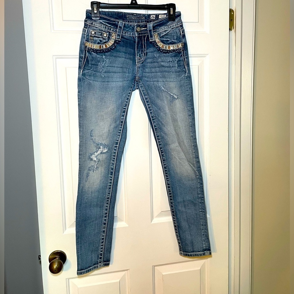 Miss Me Woman’s Jeans Size 26 Mid Rise Skinny Embroidered Sequin Crystals